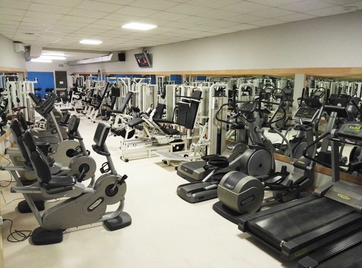 Sala cardio e macchinari isotonici